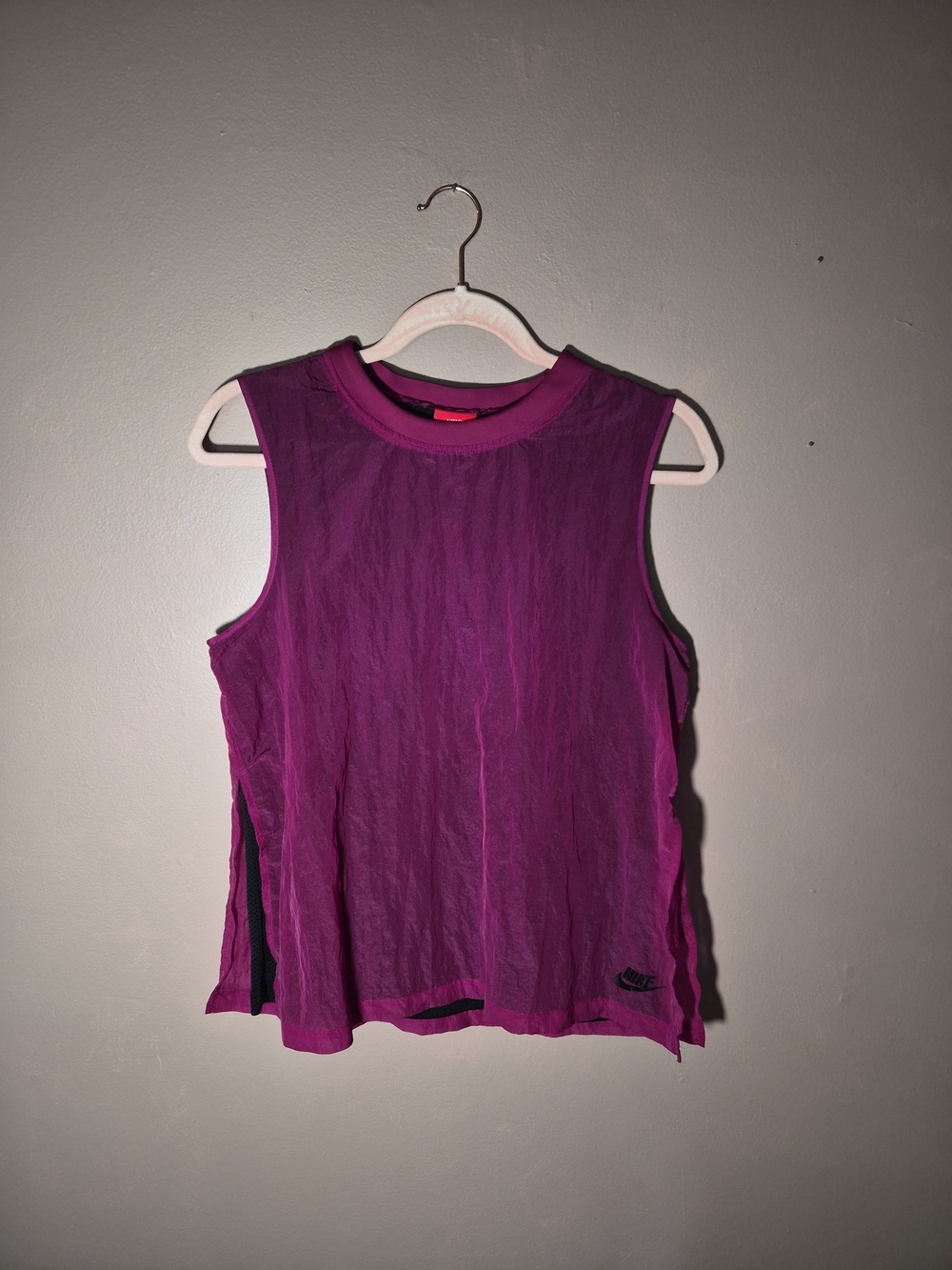 Womens Nike Tank Top Size Small S Gauzy Overlay Dark Fuchsia Black Mesh Sporty ✨